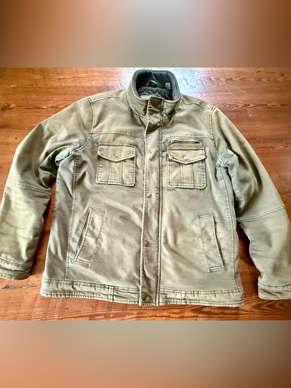 Levi’s men’s quilted cargo field work jacket in olive green